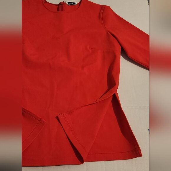Babaton Aritzia Orange Reddish Top Size Medium - Picture 7 of 9